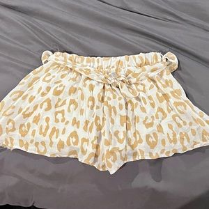Impressions leopard shorts size large